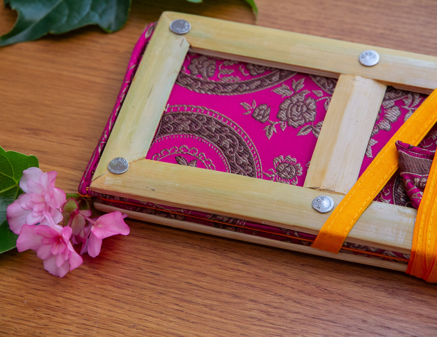 Bamboo Pecha Support / Medium – New Collection