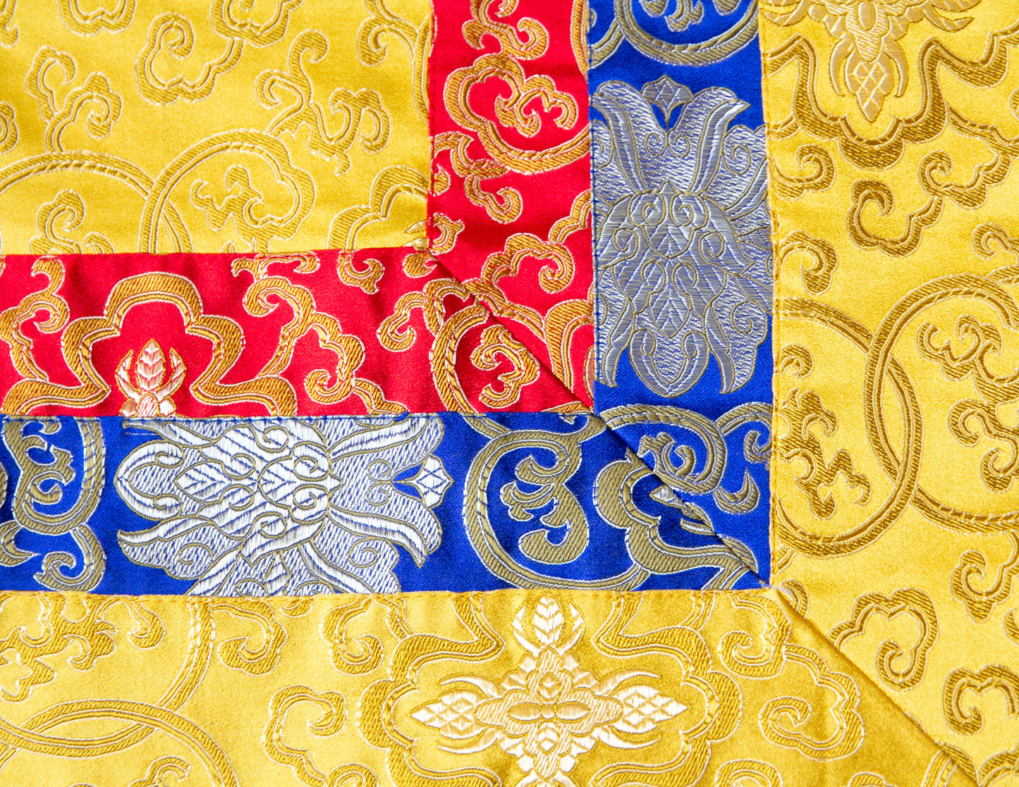 Square Brocade Cloth – 82 x 82cm