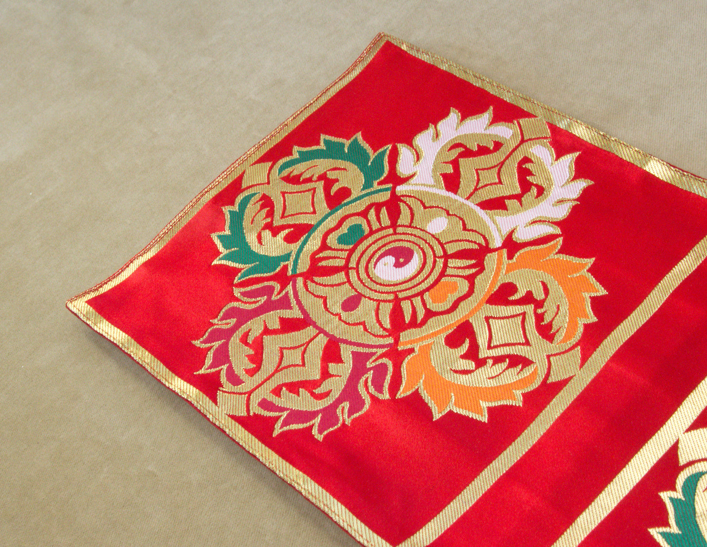 Small Brocade Cloth / Bell & Dorje Mat – Double Dorje