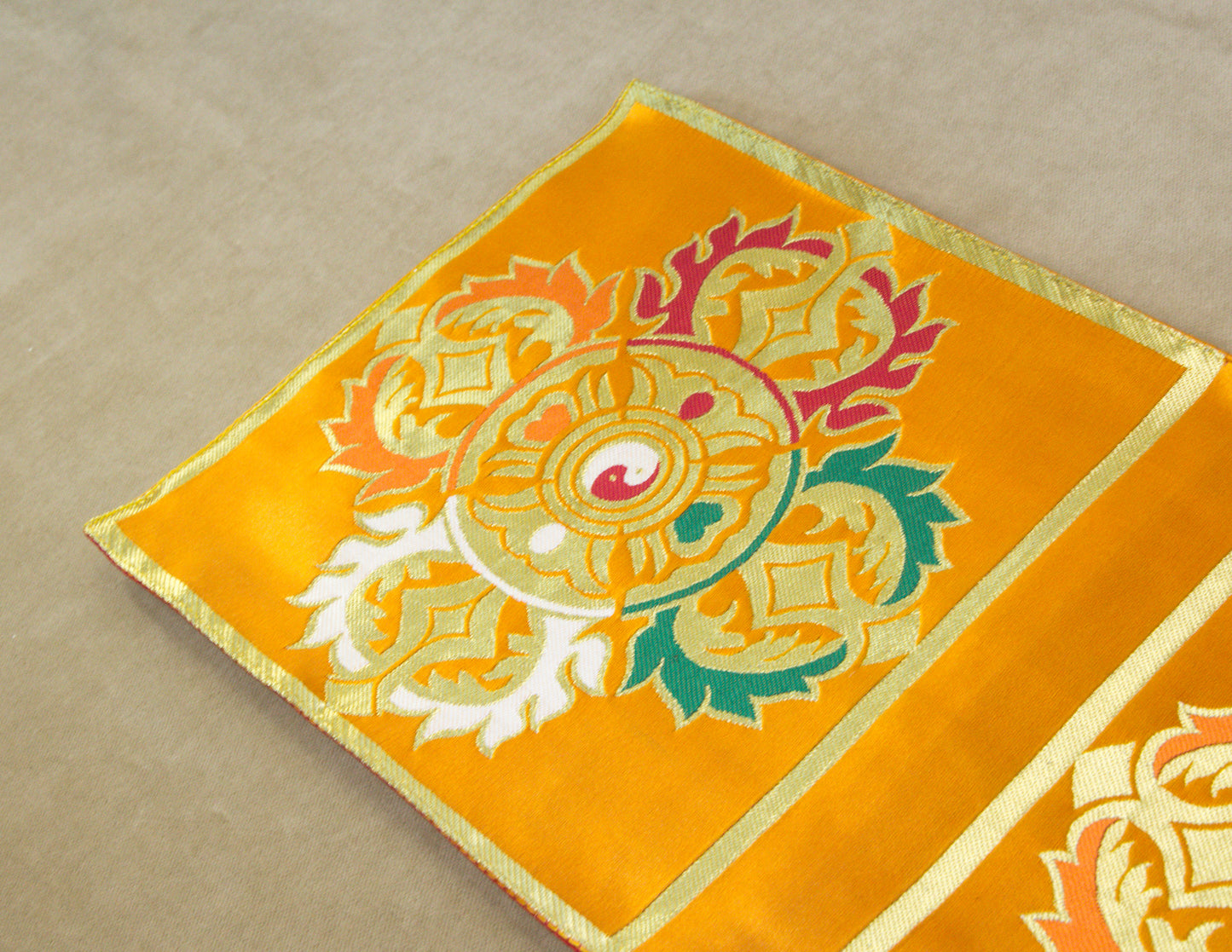 Small Brocade Cloth / Bell & Dorje Mat – Double Dorje