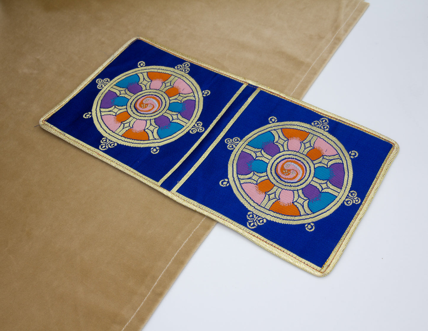 Small Brocade Cloth / Bell & Dorje Mat – Dharma Wheel