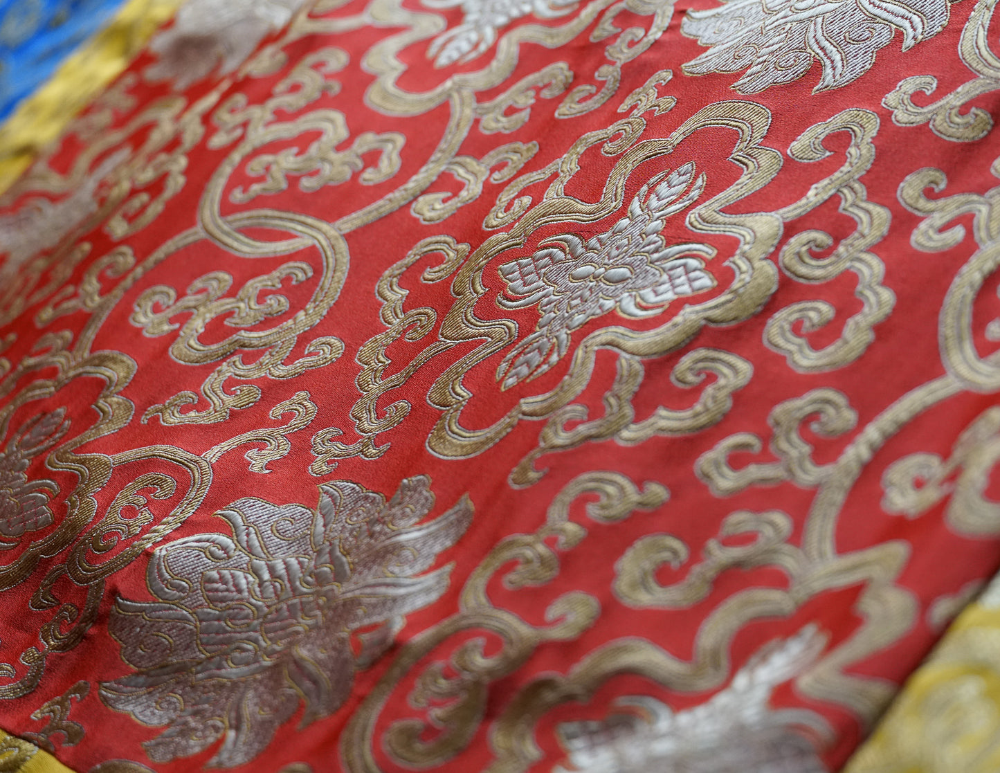 Large Table Cloth – Classic Brocade