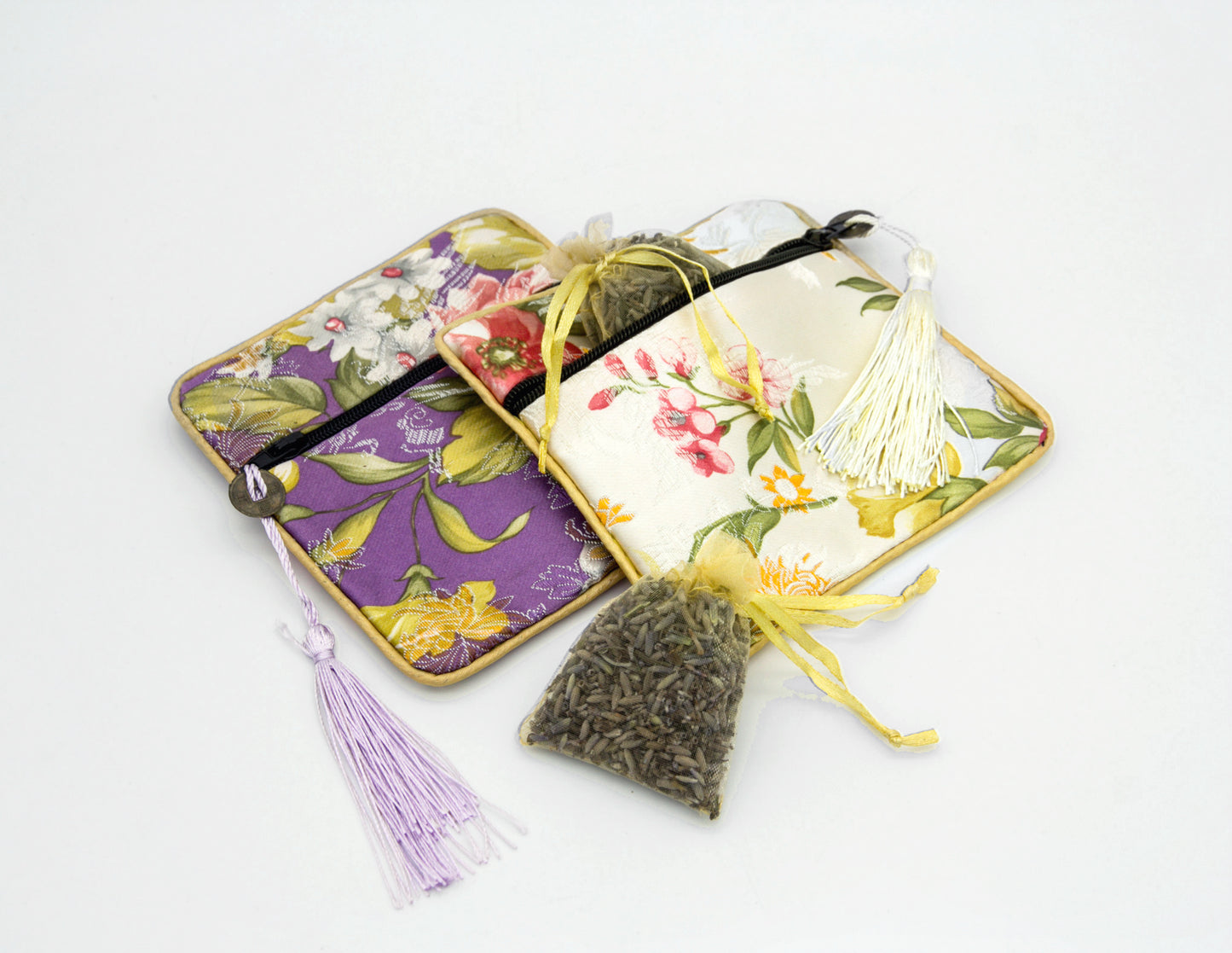 Silky Gift Purse with Dried Lavender