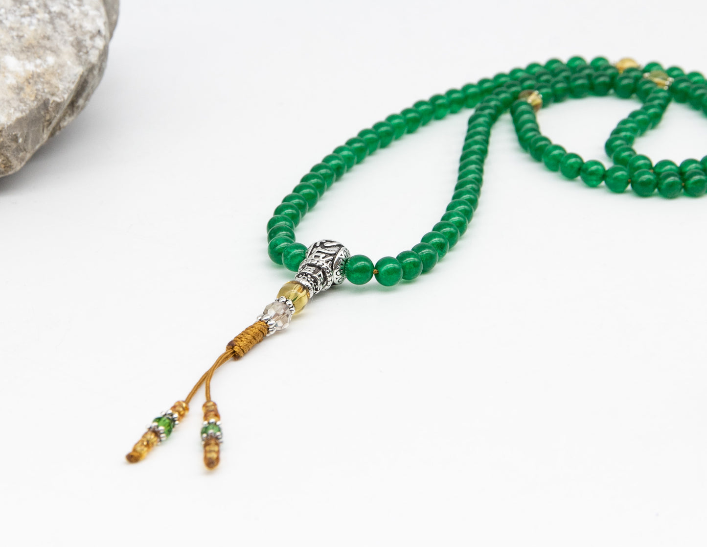 Jadeit & gelbes Glas Mala – 6mm