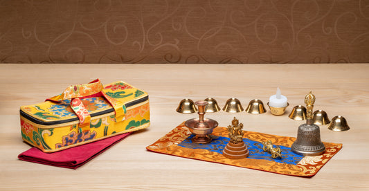 *Exklusives* Dharma-Reiseset