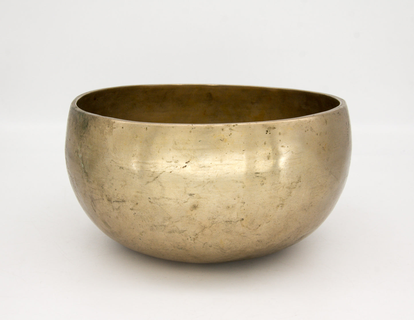 Handcrafted Singing Bowl – 17.5cm A tone