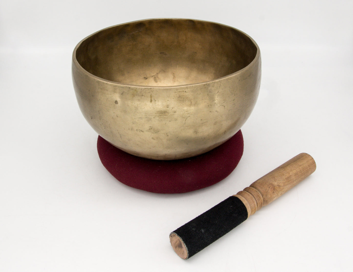 Handgefertigte Klangschale – 18cm F-Ton