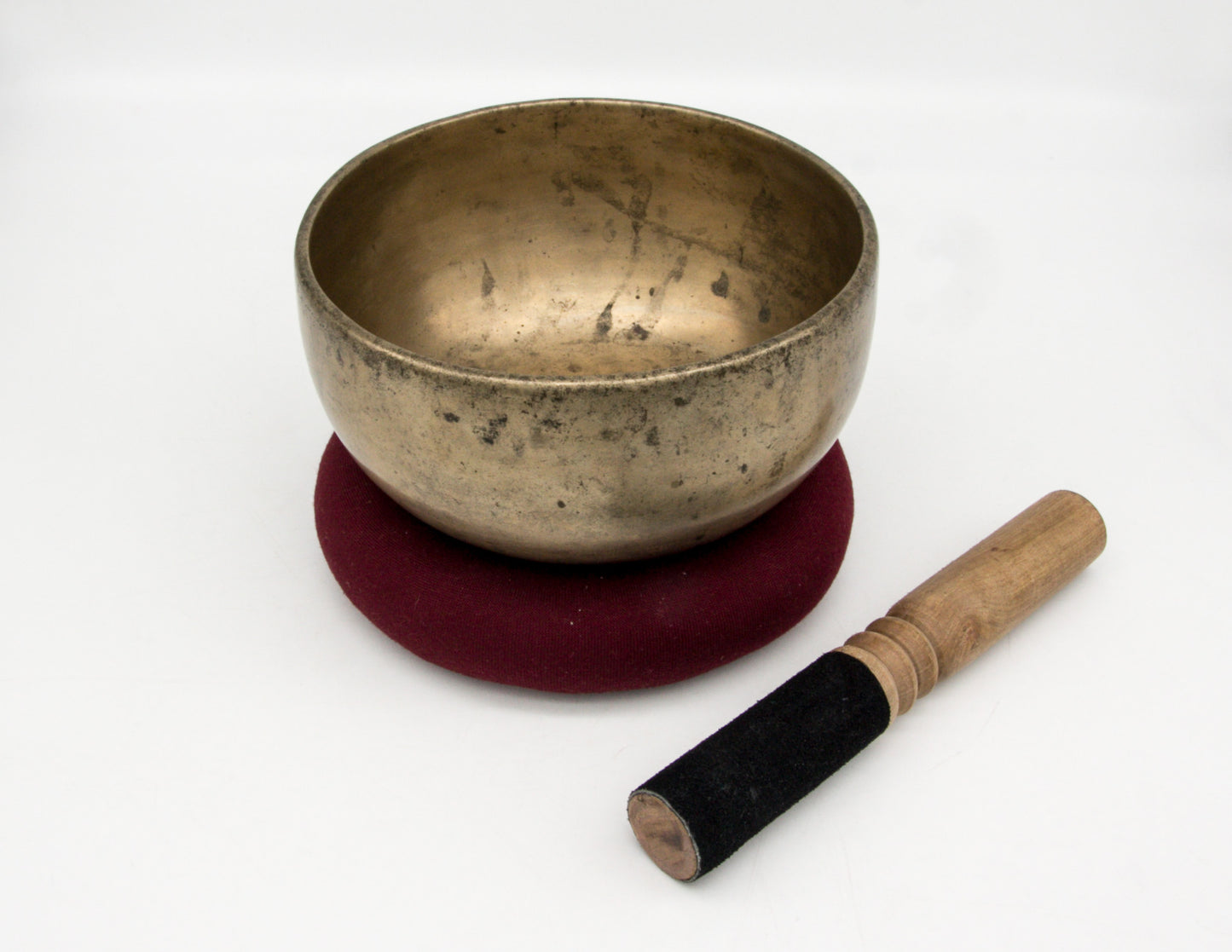 Handcrafted Singing Bowl – 15.5cm E tone