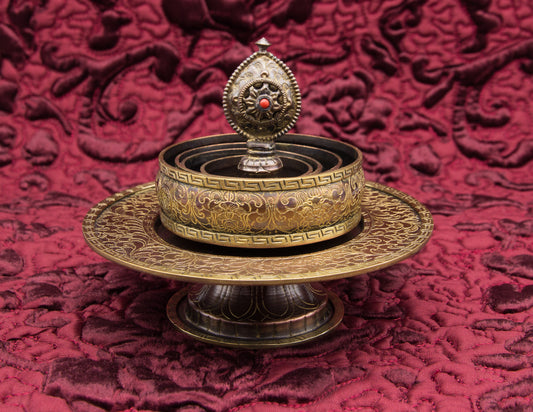 Ensemble de mandala en relief, cuivre oxydé