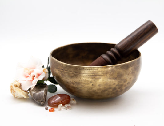 Handcrafted Singing Bowl – 13cm G tone