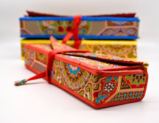 Brocade Pecha Support / Medium