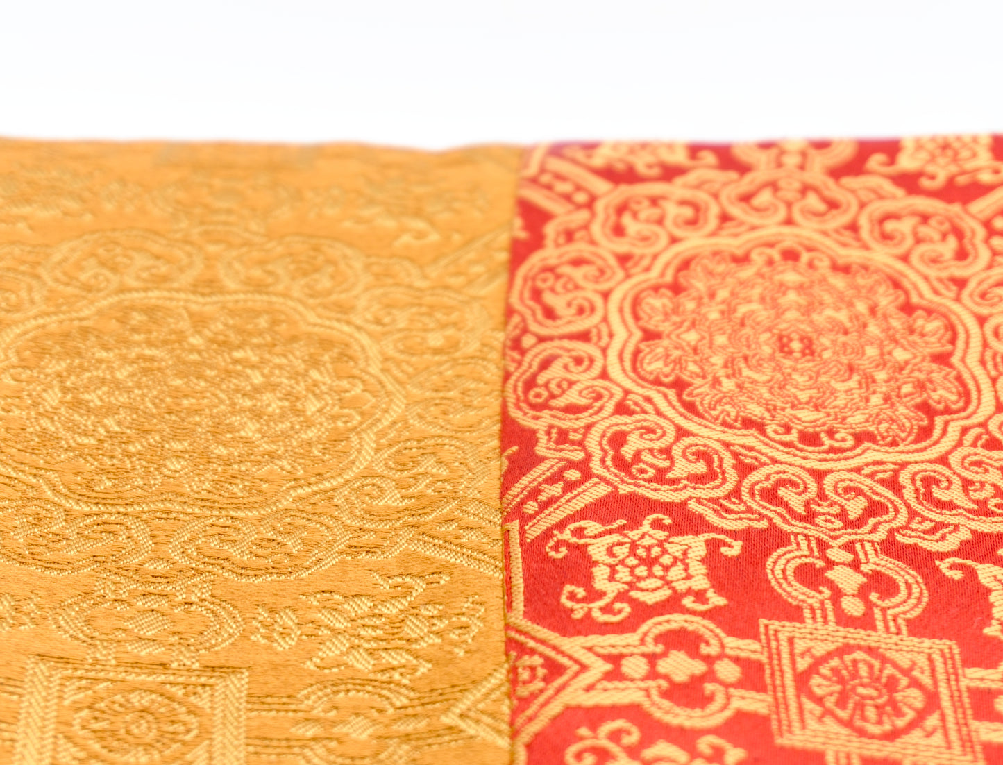 Runner Antique Pattern Brocade – Golden Center