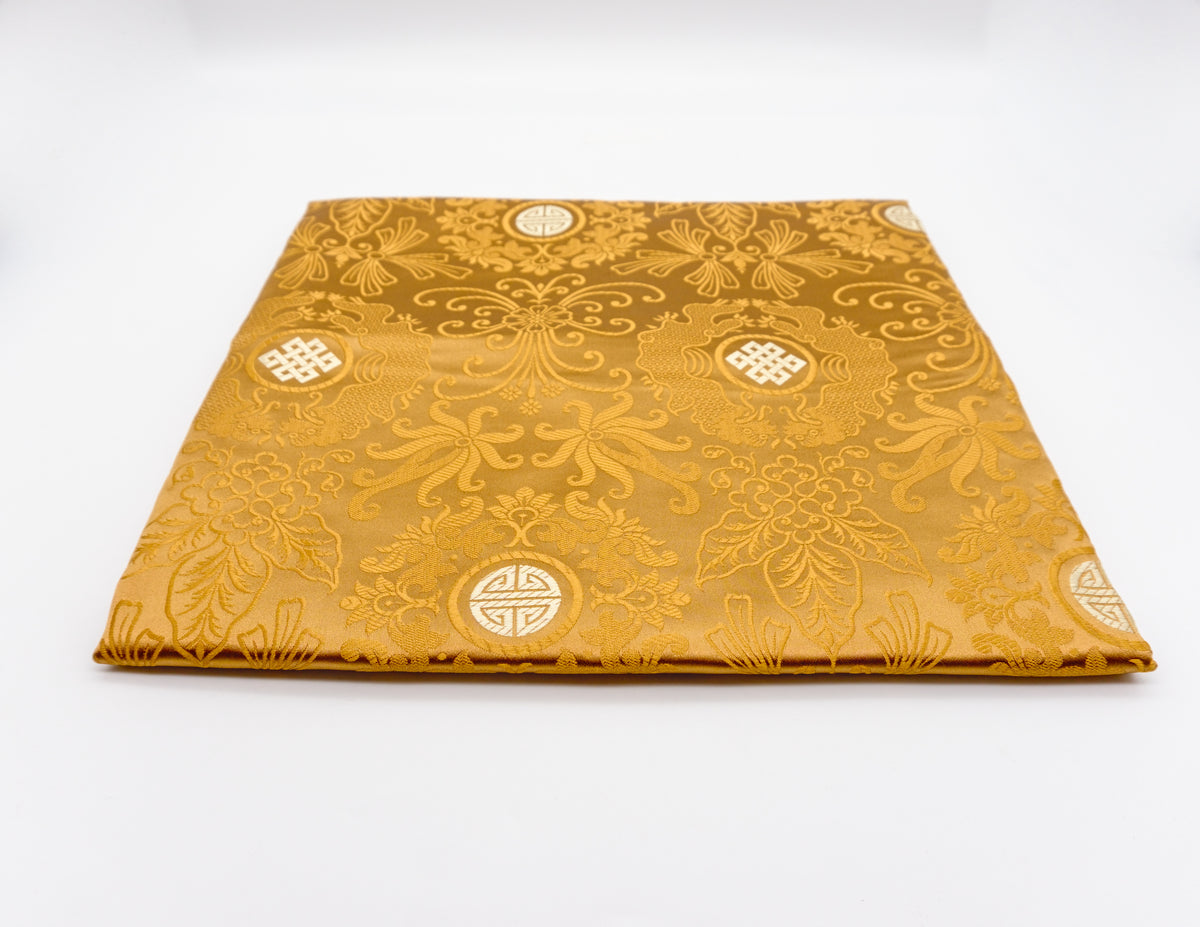 Square Brocade – Gold Center 90x90 cm