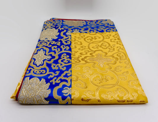 Rectangular Bold Brocade 132x82cm