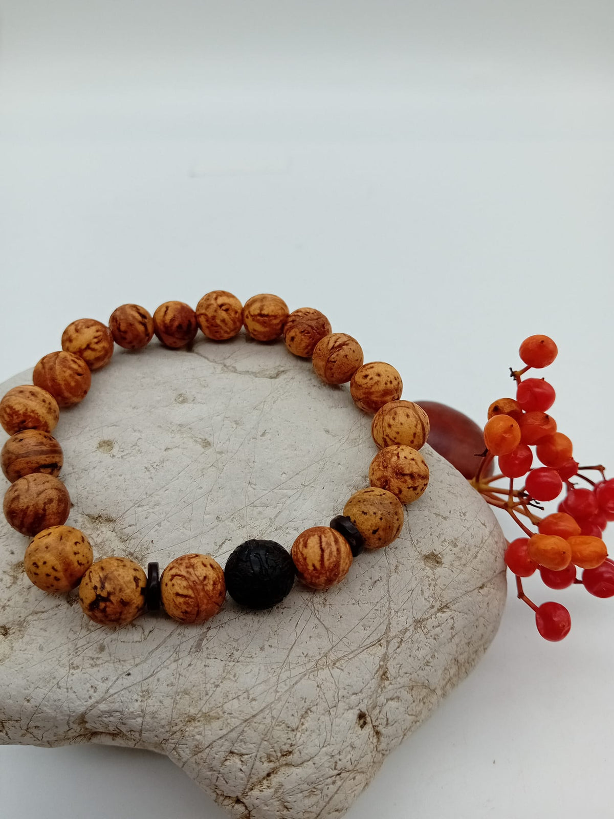 POS Bodhiseed wood & Black Carved Wood 10 mm Bracelet