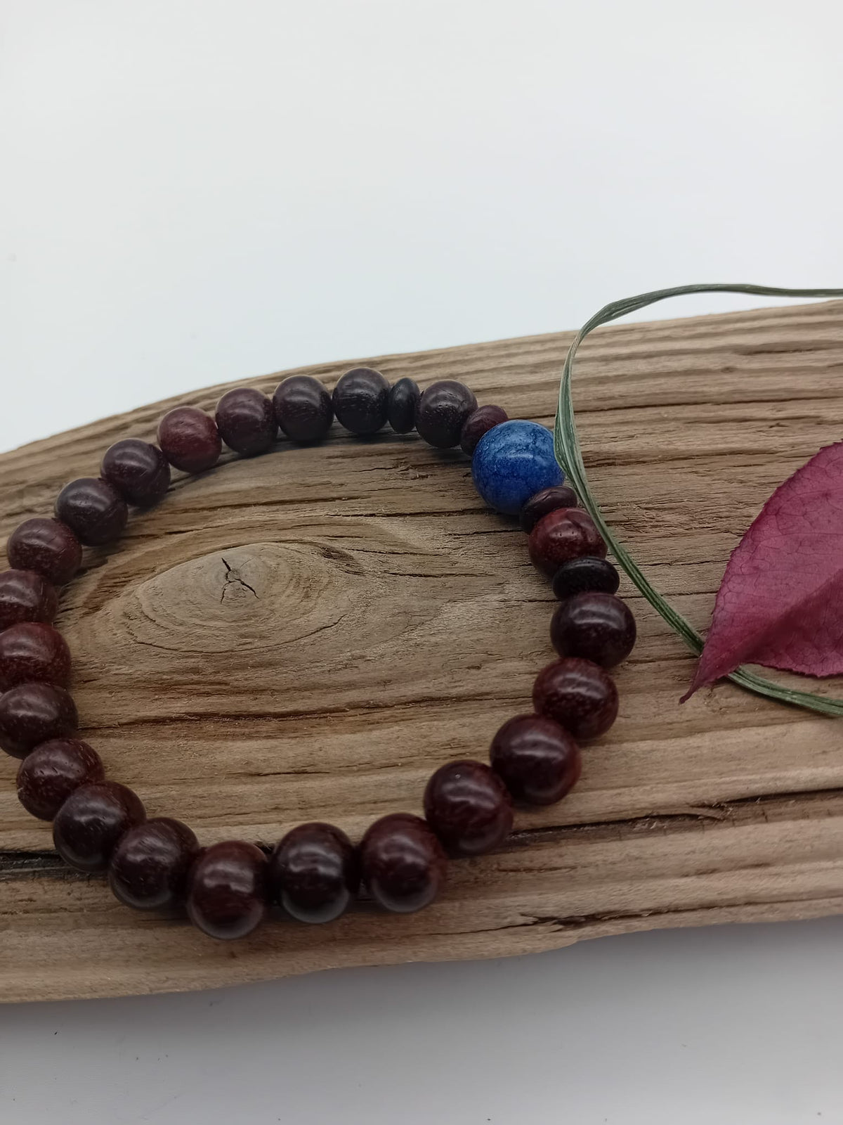 POS Red Sandal 9mm & Lapis Lazuli Bracelet