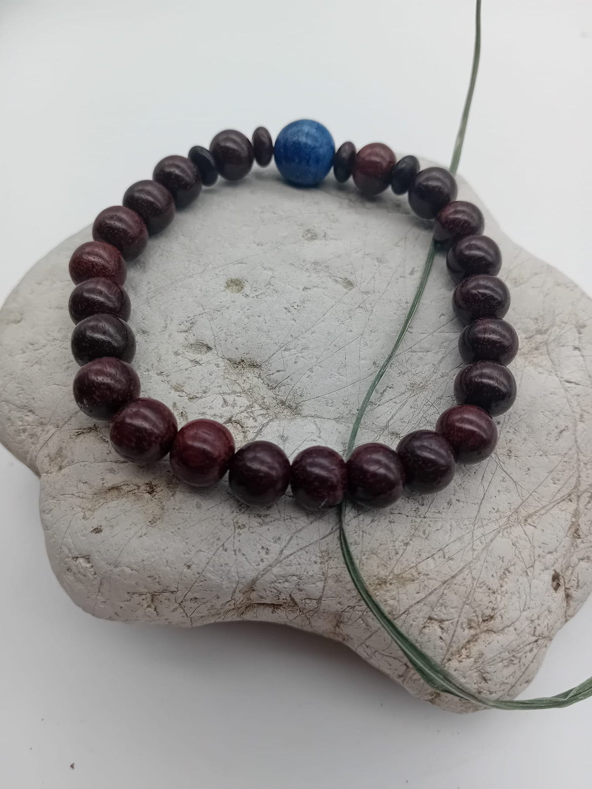 POS Red Sandal 9mm & Lapis Lazuli Bracelet