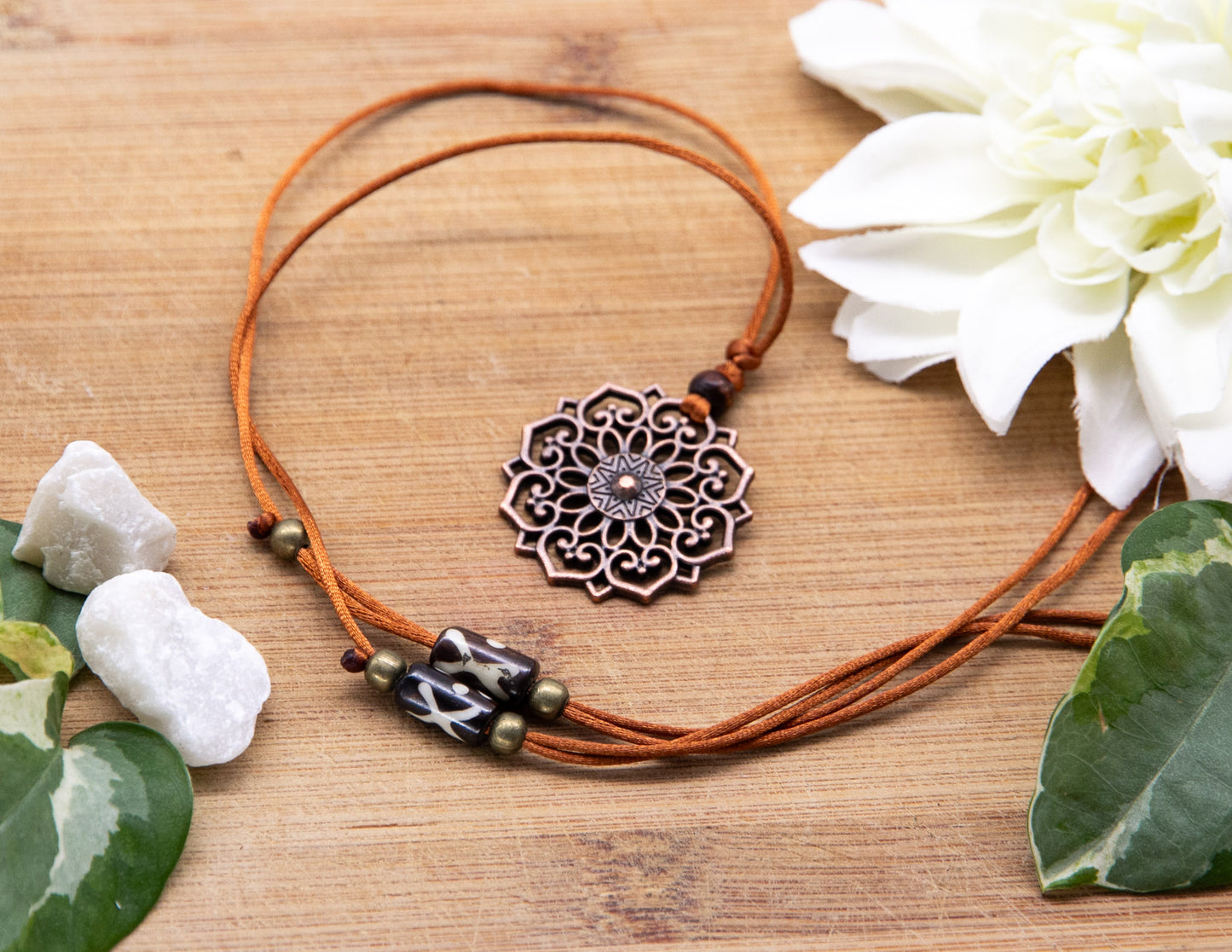 Lotus-Halskette aus Kupfer