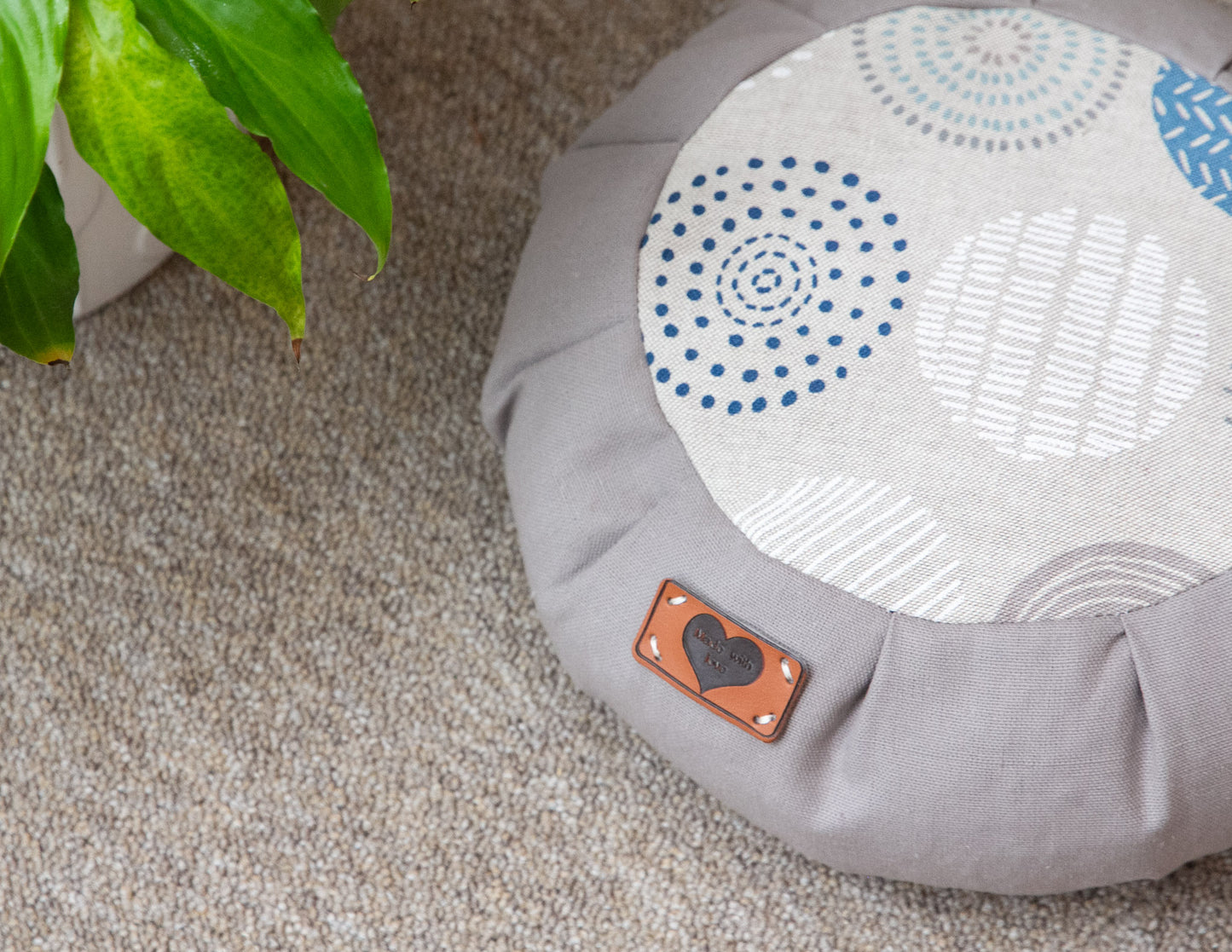 Lightweight Meditation Cushion – Medium