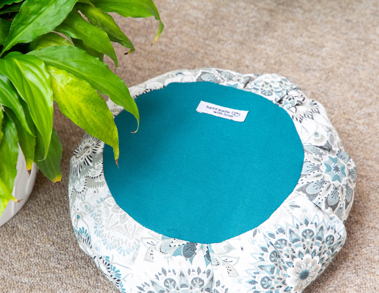 Lightweight Meditation Cushion – Medium