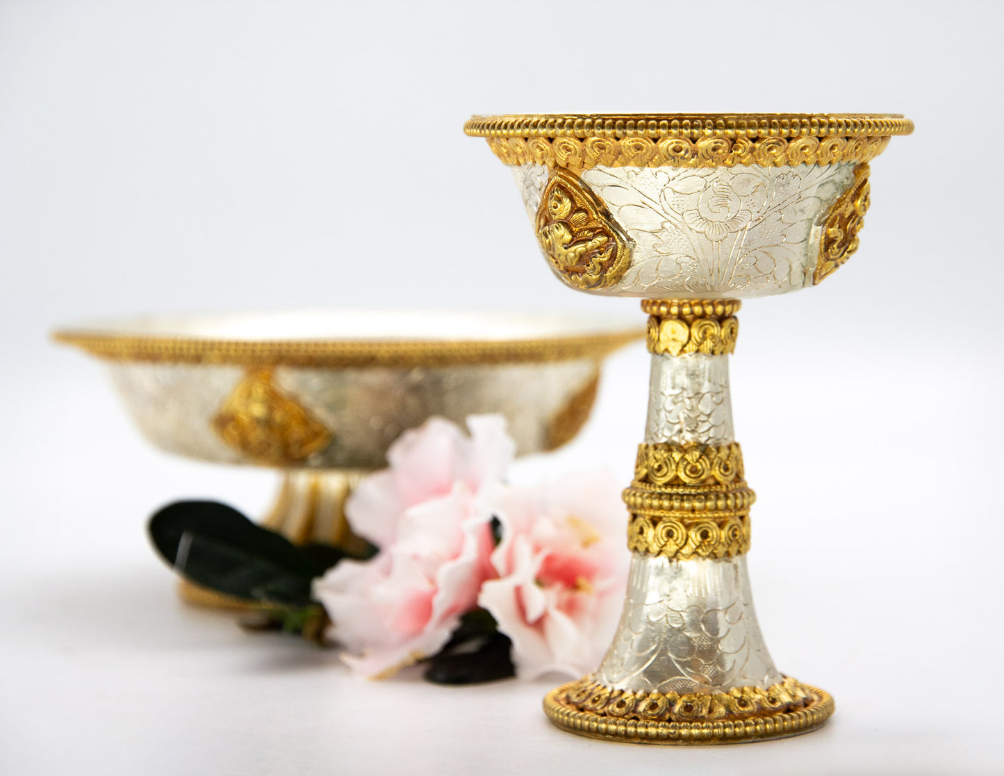 Eingraviertes und geprägtes Serkyem Set, silber und gold-beschichtet