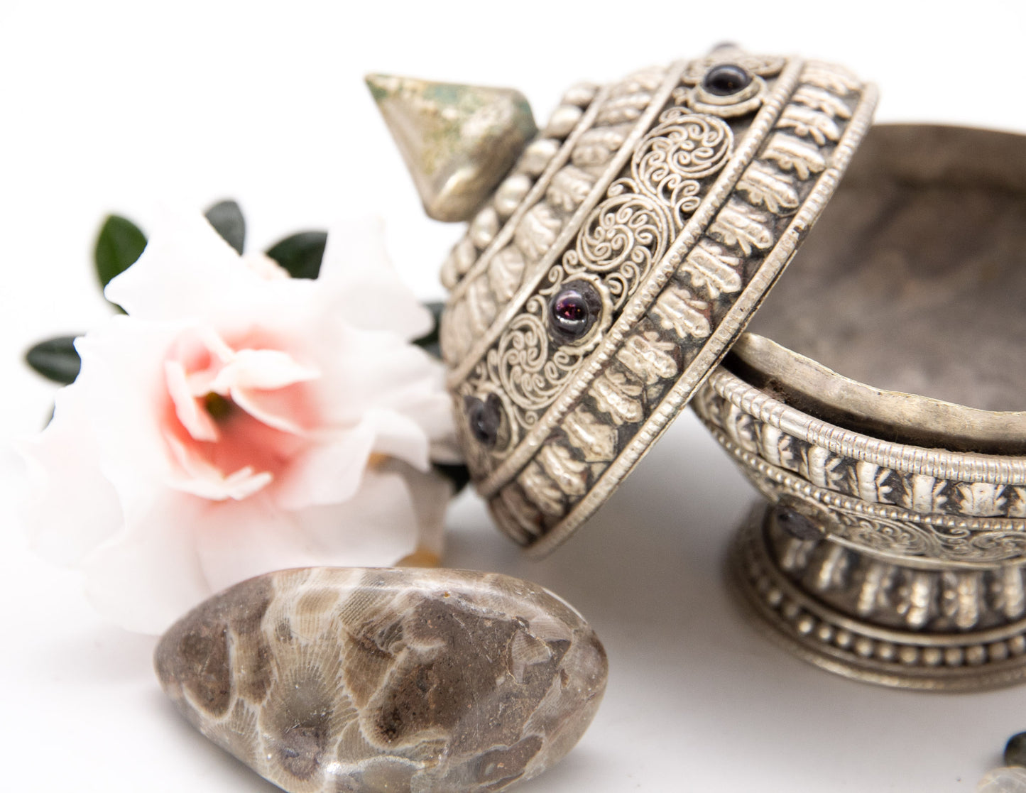 Silberner Reisbehälter