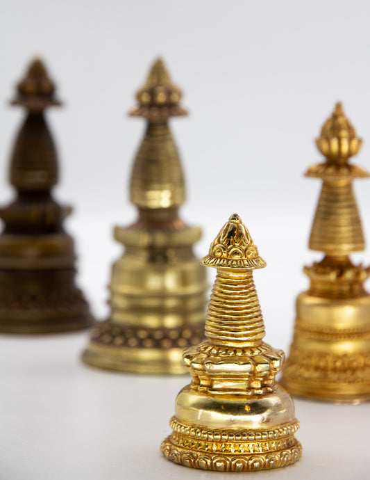 Estupa Kadam, chapada en oro – 8 cm