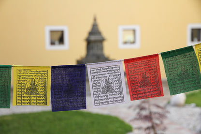 Mini drapeaux de prière de Gourou Rinpoché, 7 x 9 cm