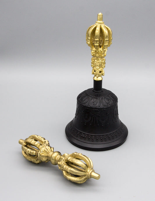 Campana oscurecida de 9 puntas y Dorje con contraste dorado II - Estándar