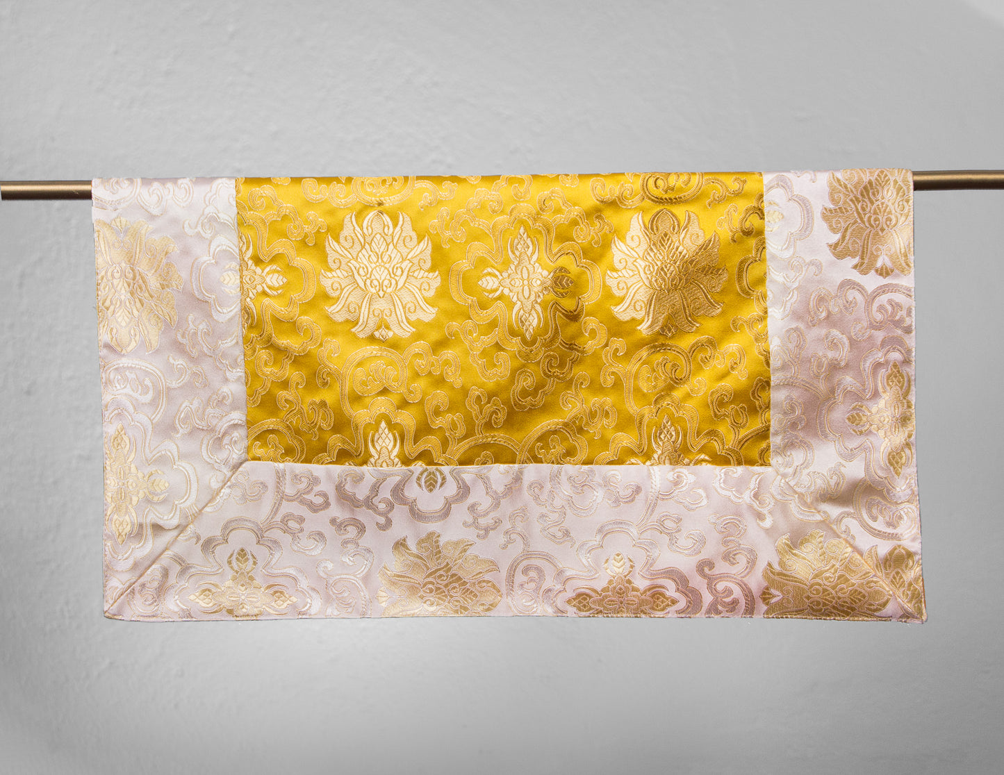 Mantel de brocado cuadrado / Cubierta de mesa de práctica - Blanco y amarillo