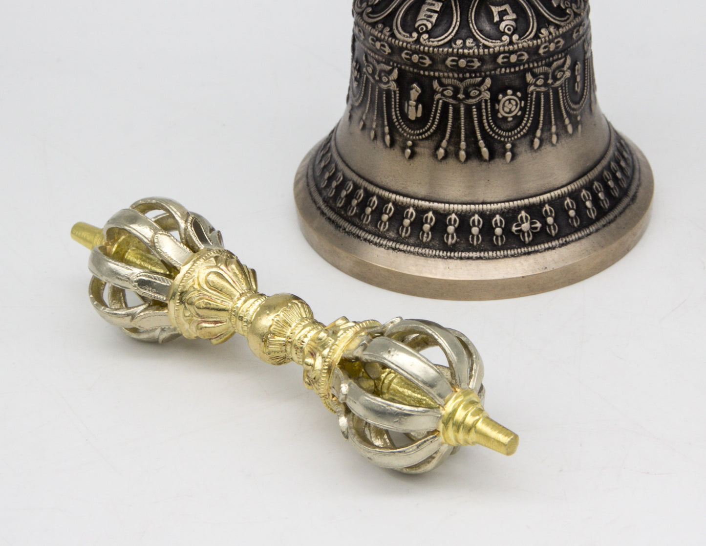 Fine Quality Bell & Dorje with Gold and Silver Contrast – Standard