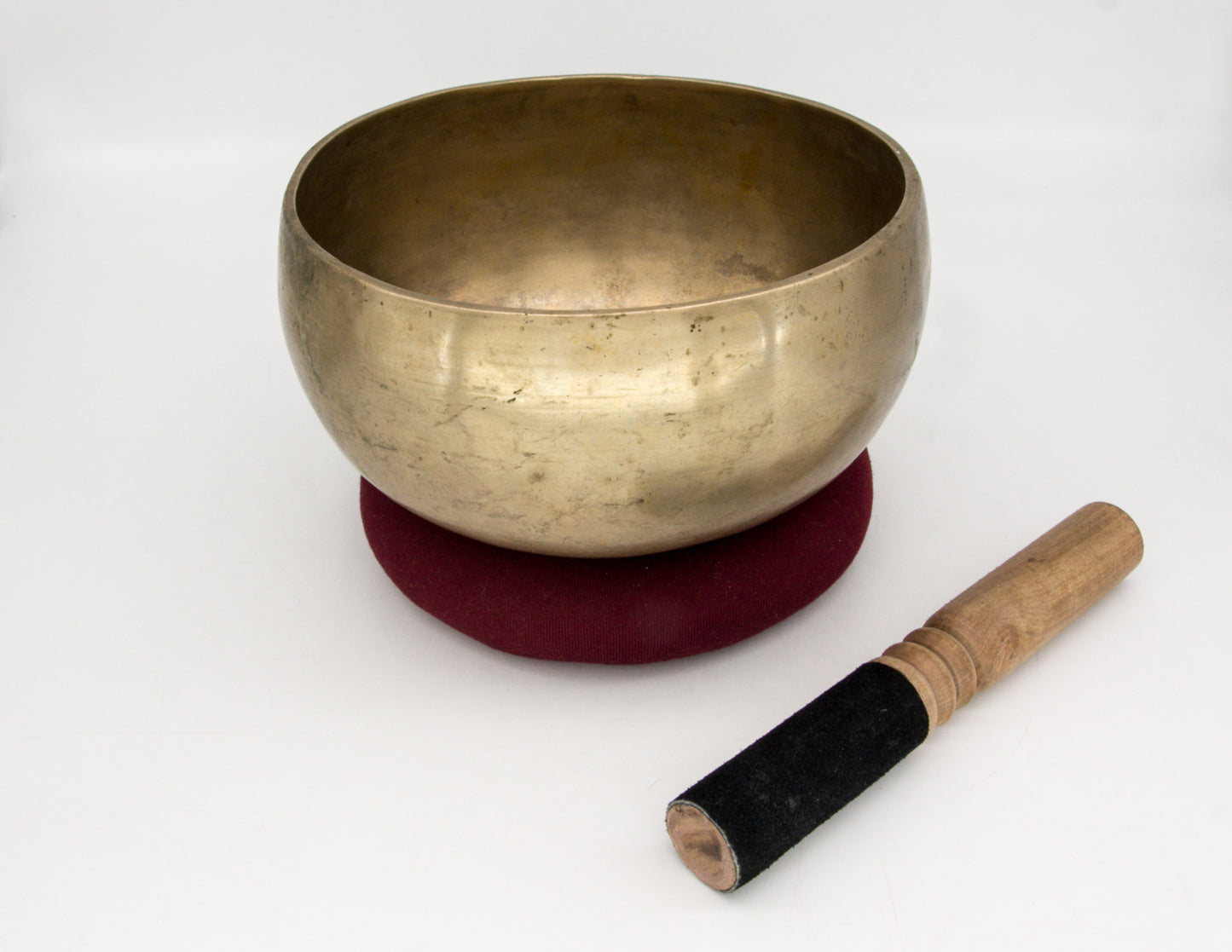 Handcrafted Singing Bowl – 17.5cm A tone